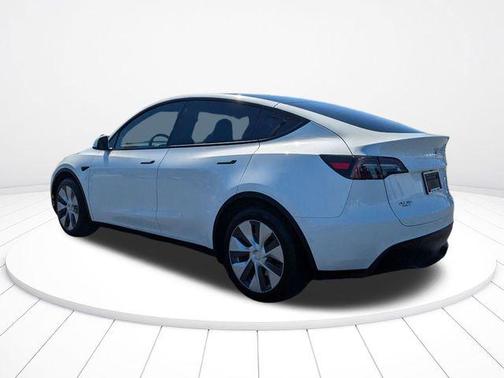 2022 Tesla Model Y Long Range Dual Motor All-Wheel Drive