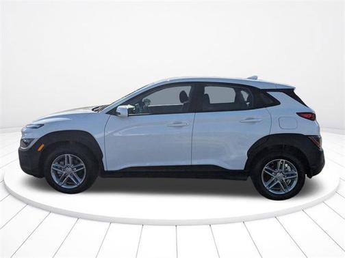 2022 Hyundai KONA SE