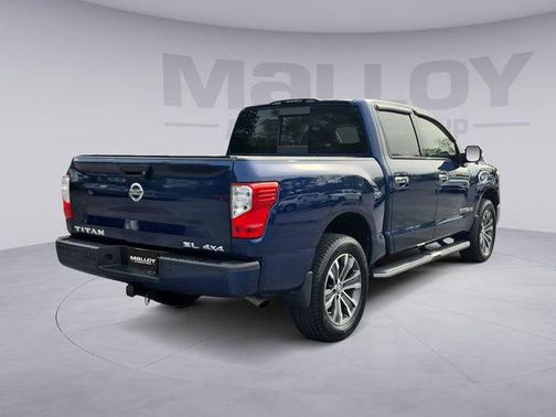 Deep Blue Pearl 2017 Nissan Titan SL