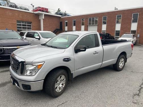 2017 Nissan Titan SV
