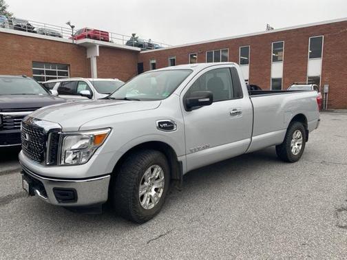 2017 Nissan Titan SV