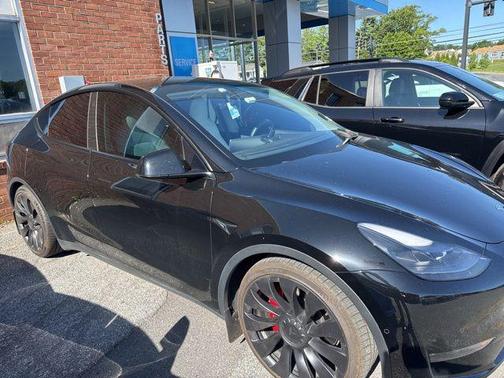 Black 2022 Tesla Model Y Performance Dual Motor All-Wheel Drive
