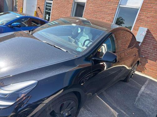 Black 2022 Tesla Model Y Performance Dual Motor All-Wheel Drive