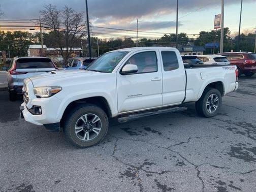 2016 Toyota Tacoma TRD Sport