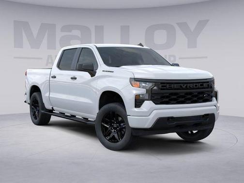 Summit White 2026 Chevrolet Silverado 1500 Custom