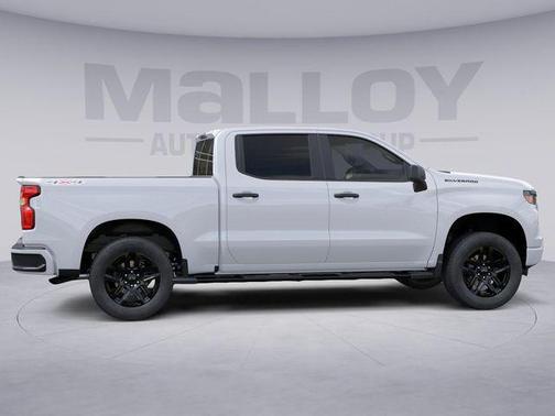 Summit White 2026 Chevrolet Silverado 1500 Custom