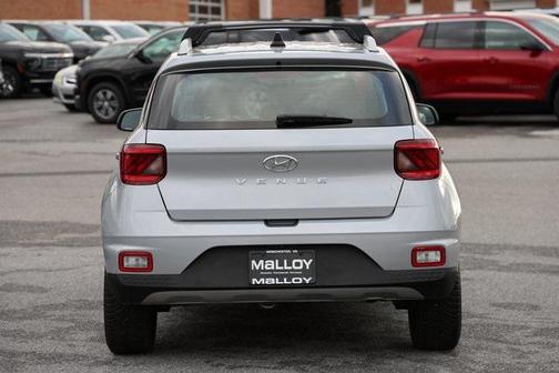 2022 Hyundai VENUE SEL