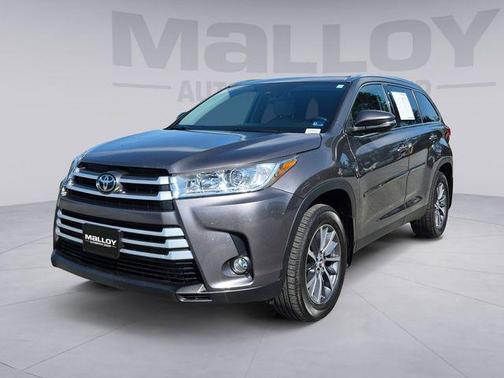 Predawn Gray Mica 2019 Toyota Highlander XLE
