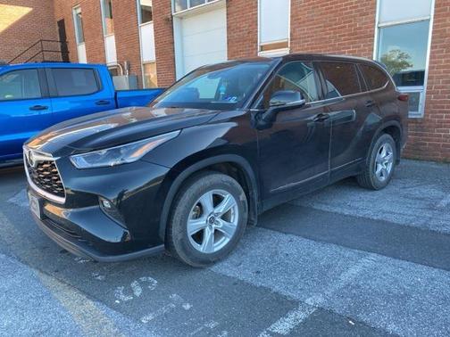 2021 Toyota Highlander LE