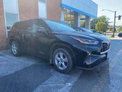 2021 Toyota Highlander LE