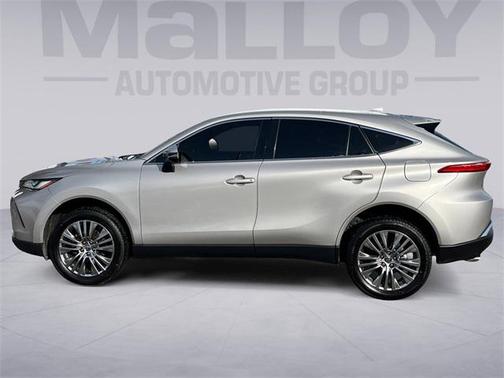 2022 Toyota Venza XLE