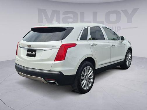 Crystal White 2017 Cadillac XT5 Platinum