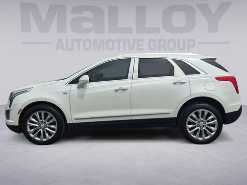 Crystal White 2017 Cadillac XT5 Platinum
