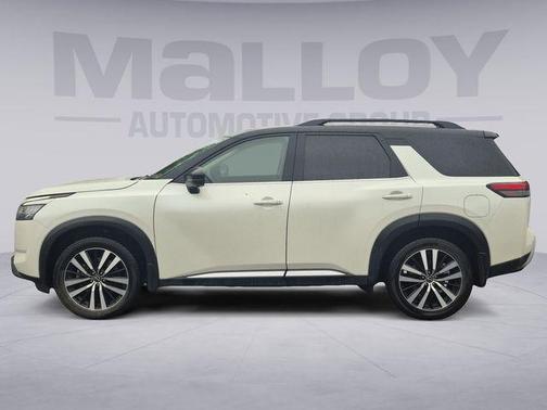 Pearl White 2024 Nissan Pathfinder Platinum 4WD