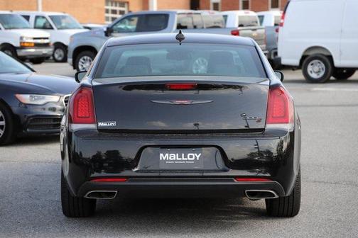 2022 Chrysler 300 S