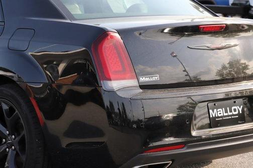 2022 Chrysler 300 S