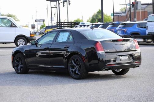 2022 Chrysler 300 S
