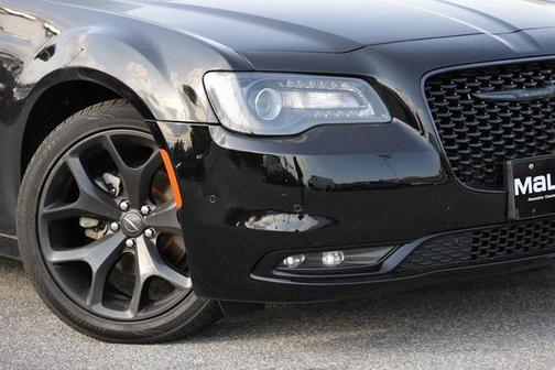 2022 Chrysler 300 S