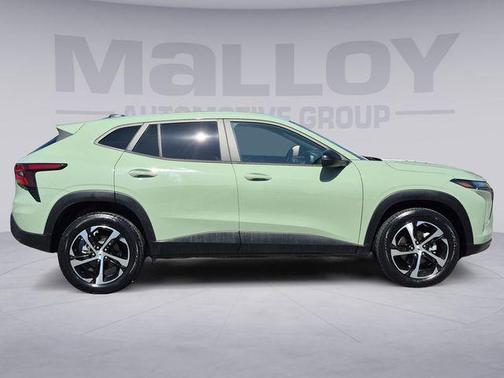 Cacti Green 2024 Chevrolet Trax FWD 1RS