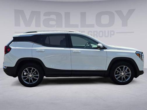 Summit White 2024 GMC Terrain SLT