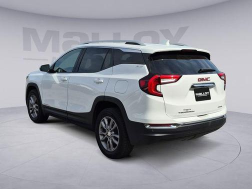 Summit White 2024 GMC Terrain SLT