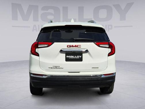 Summit White 2024 GMC Terrain SLT