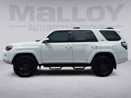 Super White 2019 Toyota 4Runner SR5