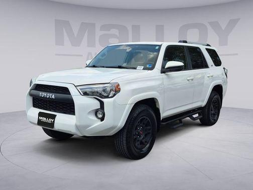 Super White 2019 Toyota 4Runner SR5