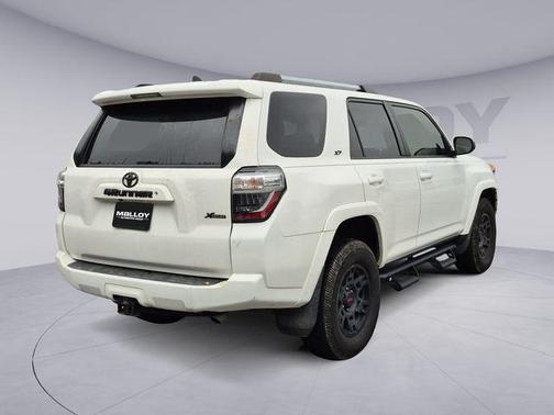 Super White 2019 Toyota 4Runner SR5