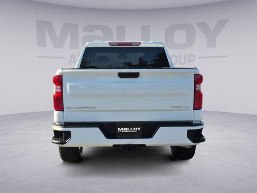 Summit White 2026 Chevrolet Silverado 1500 Custom