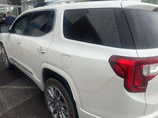 White Frost Tricoat 2023 GMC Acadia Denali