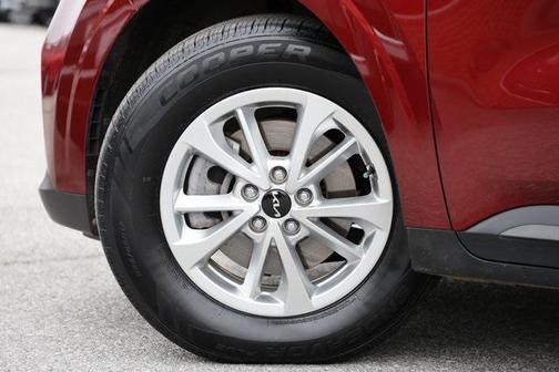 2023 Kia Carnival LX