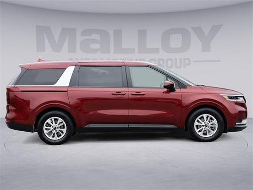 2023 Kia Carnival LX