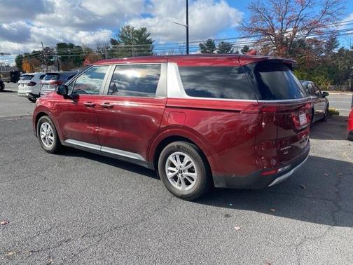 2023 Kia Carnival LX