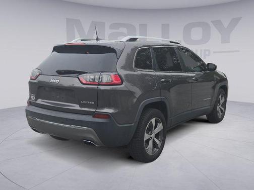 Crystal Metallic 2019 Jeep Cherokee Limited