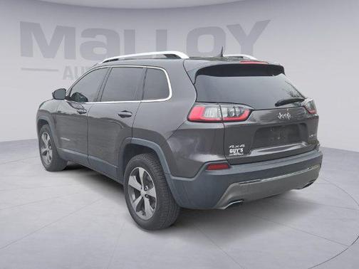 Crystal Metallic 2019 Jeep Cherokee Limited
