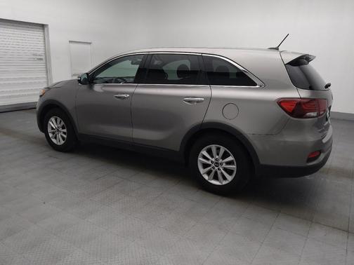 Titanium Silver 2019 Kia Sorento LX