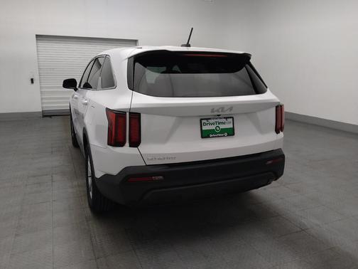 Glacial White Pearl 2023 Kia Sorento LX