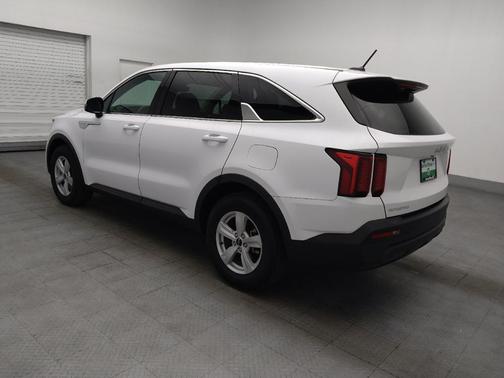 Glacial White Pearl 2023 Kia Sorento LX