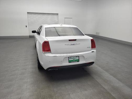 2017 Chrysler 300C Base
