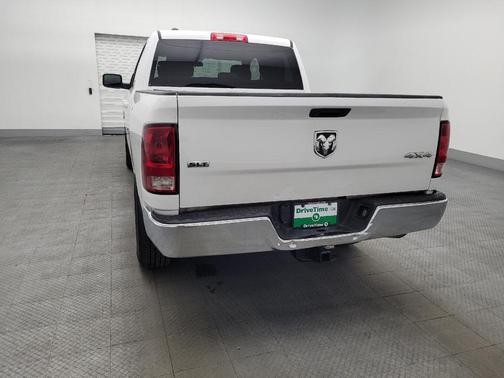 Bright White Clearcoat 2021 RAM 1500 Classic SLT