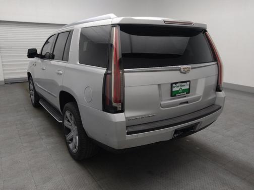 2017 Cadillac Escalade Luxury