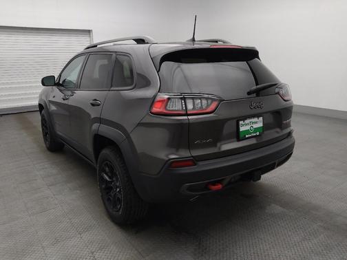 Granite Crystal Metallic Clearcoat 2019 Jeep Cherokee Trailhawk