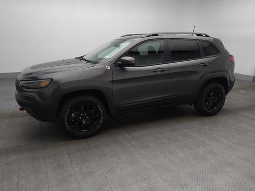 Granite Crystal Metallic Clearcoat 2019 Jeep Cherokee Trailhawk