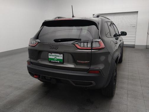 Granite Crystal Metallic Clearcoat 2019 Jeep Cherokee Trailhawk