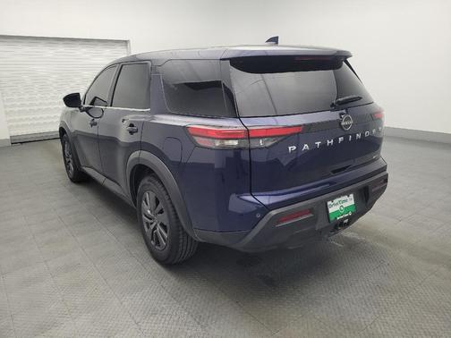 2022 Nissan Pathfinder S 4WD