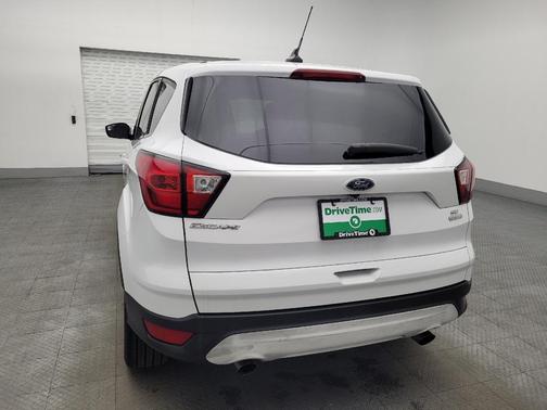 White 2019 Ford Escape SE