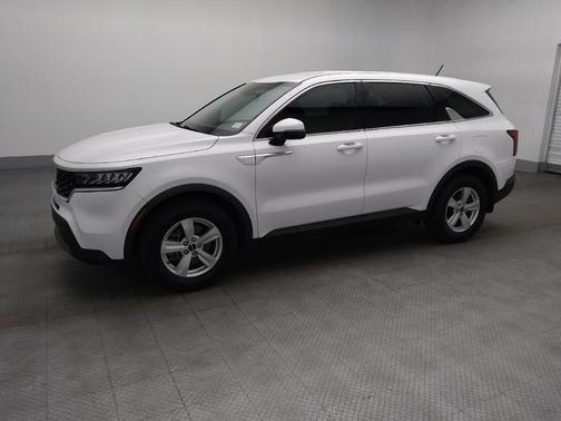 Glacial White Pearl 2023 Kia Sorento LX