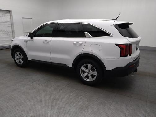 Glacial White Pearl 2023 Kia Sorento LX