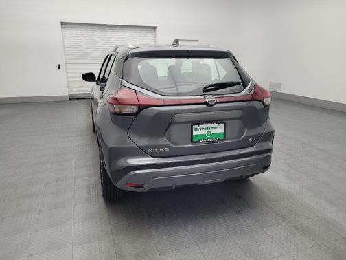 2022 Nissan Kicks SV